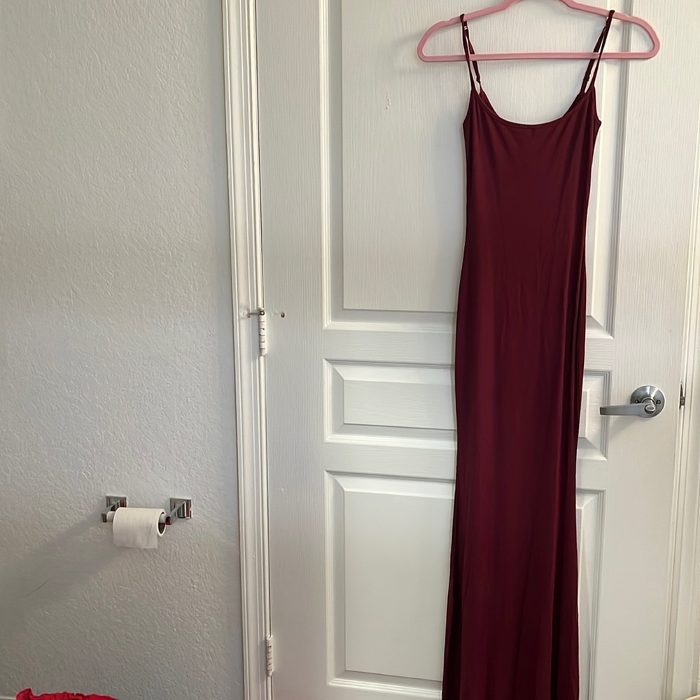 SKIMS Soft Lounge Dress. Maroon. Size Medium